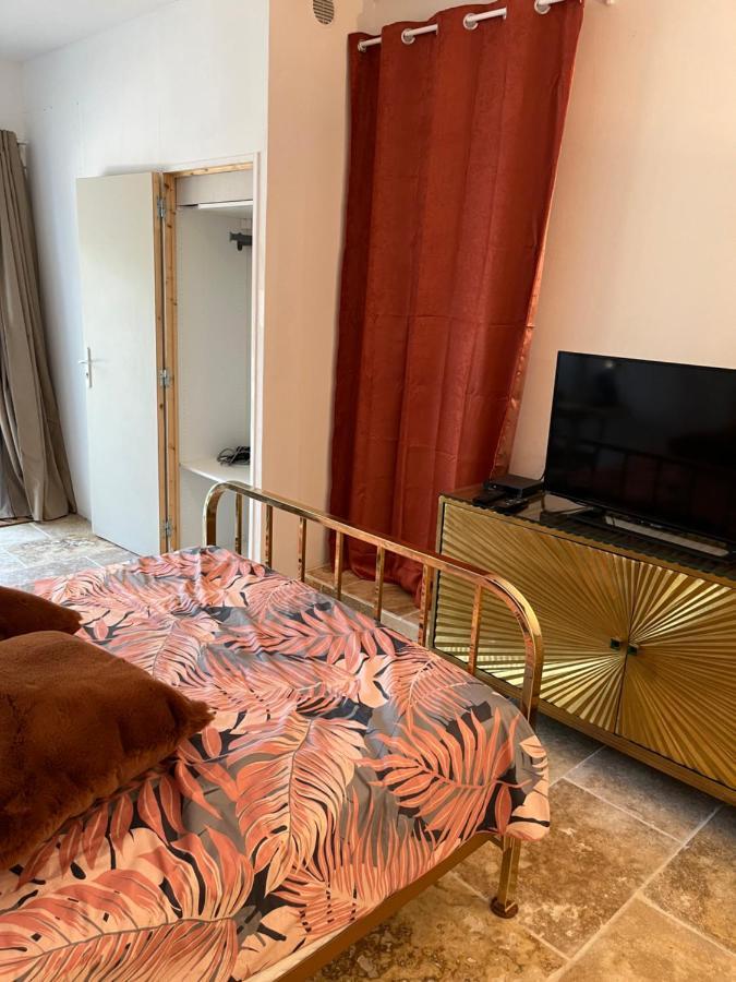 Villa Chaton LʼIsle-sur-la-Sorgue Eksteriør bilde