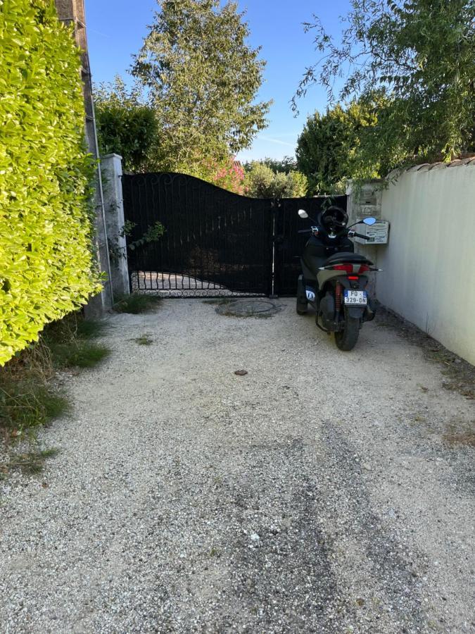 Villa Chaton LʼIsle-sur-la-Sorgue Eksteriør bilde
